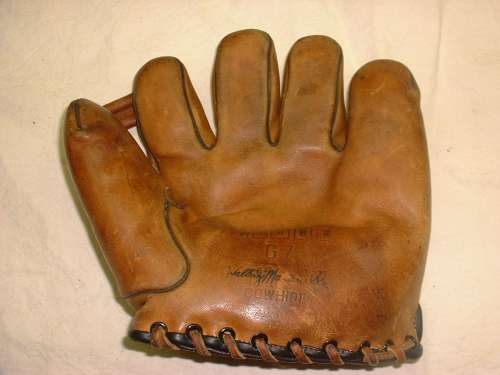 Walter J. Maranville Globe G7 Front